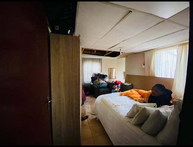 2 BEDROOM HOUSE FOR SALE IN KATLEHONG SOUTH